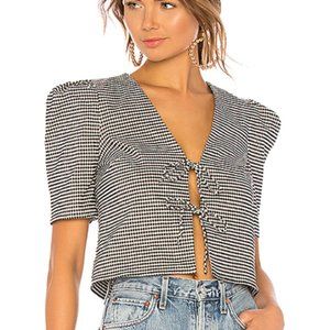 MUST GO | Lovers + Friends tie front crop top